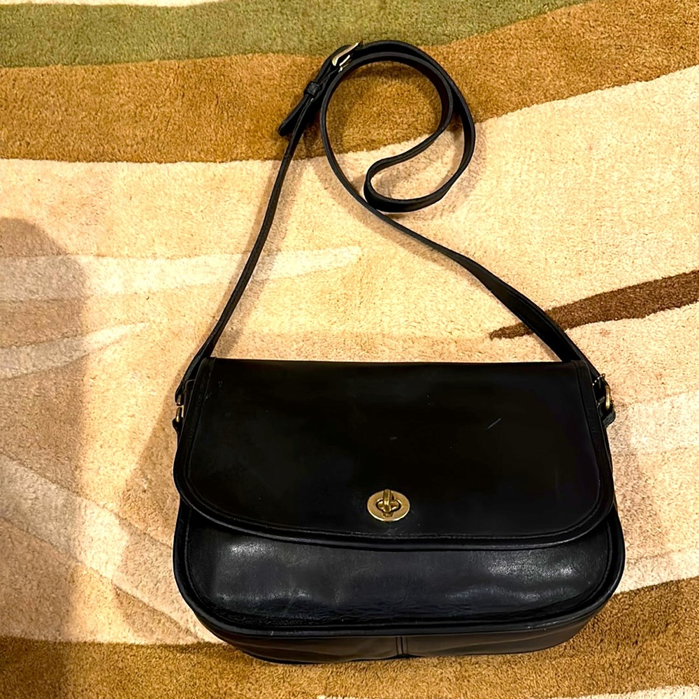 Coach Bag Black with shoulder strap